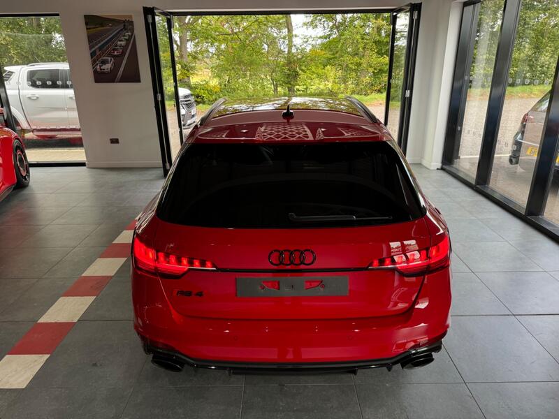 AUDI RS4