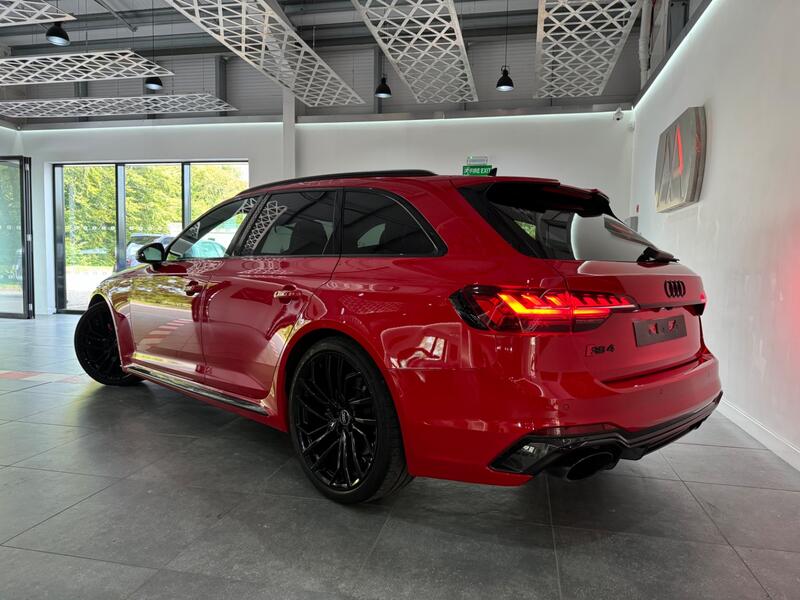 AUDI RS4