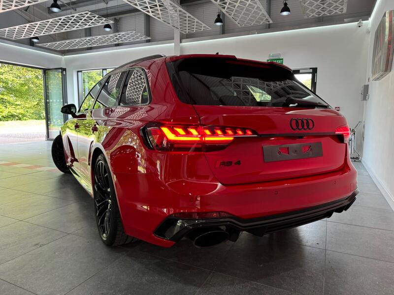 AUDI RS4