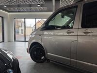 VOLKSWAGEN TRANSPORTER KOMBI