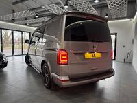 VOLKSWAGEN TRANSPORTER KOMBI