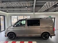 VOLKSWAGEN TRANSPORTER KOMBI