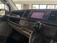 VOLKSWAGEN TRANSPORTER KOMBI