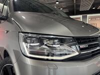 VOLKSWAGEN TRANSPORTER KOMBI