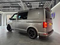 VOLKSWAGEN TRANSPORTER KOMBI
