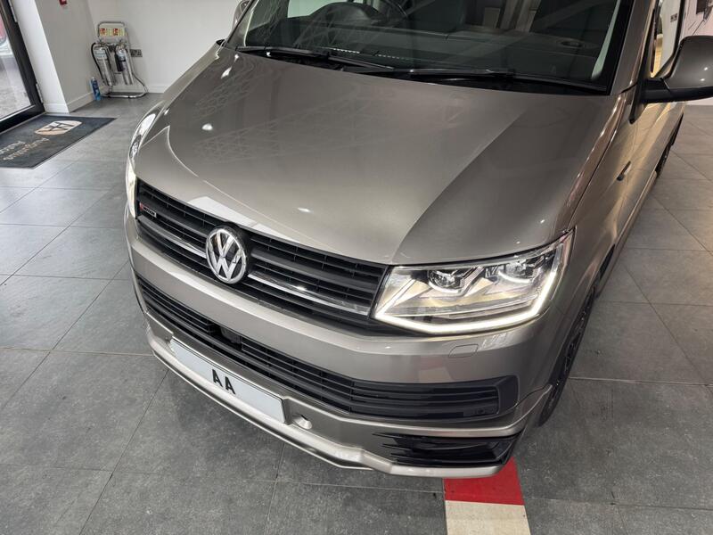 VOLKSWAGEN TRANSPORTER KOMBI
