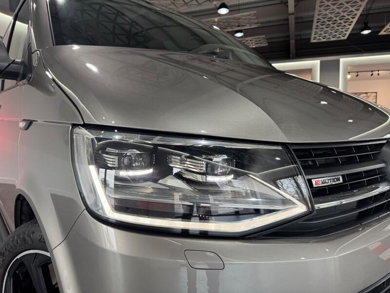 VOLKSWAGEN TRANSPORTER KOMBI