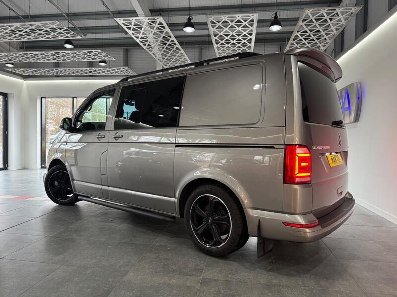 VOLKSWAGEN TRANSPORTER KOMBI
