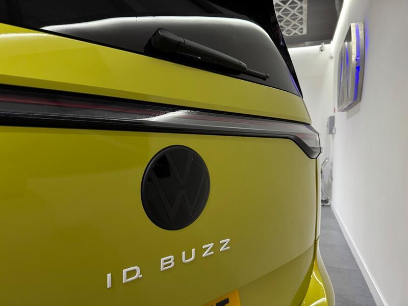 VOLKSWAGEN ID. BUZZ