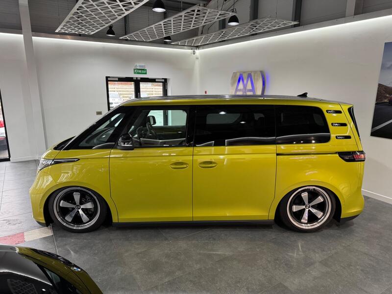 VOLKSWAGEN ID. BUZZ