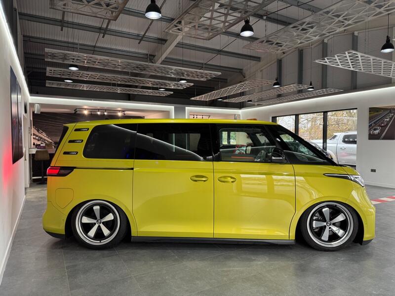 VOLKSWAGEN ID. BUZZ