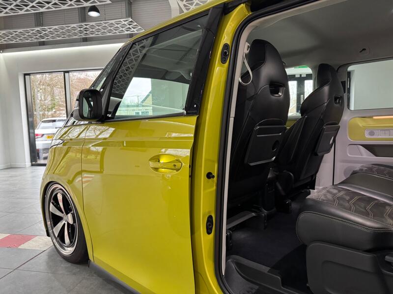 VOLKSWAGEN ID. BUZZ