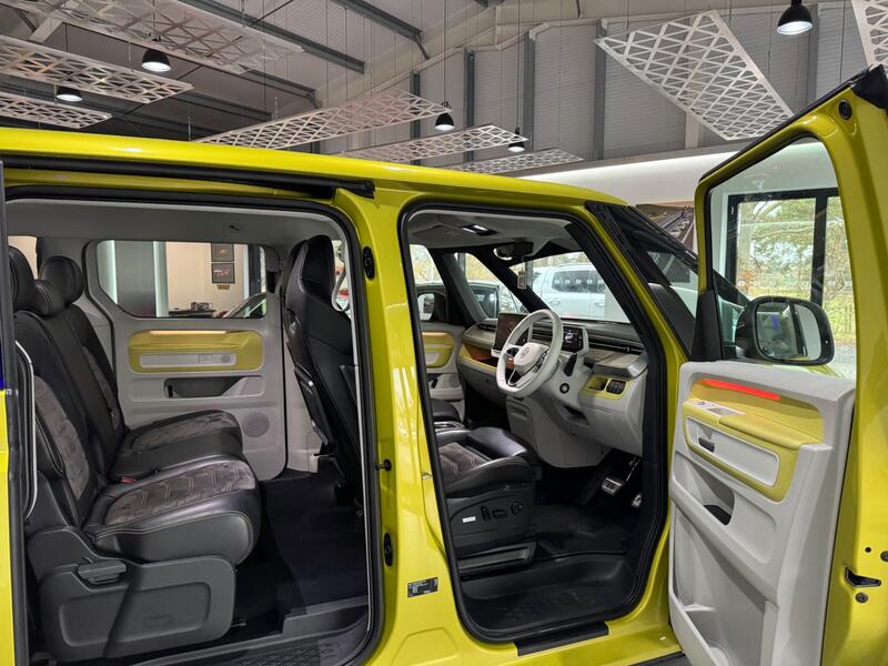 VOLKSWAGEN ID. BUZZ
