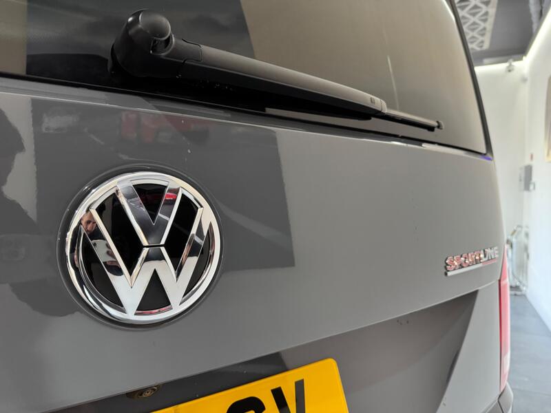 VOLKSWAGEN TRANSPORTER