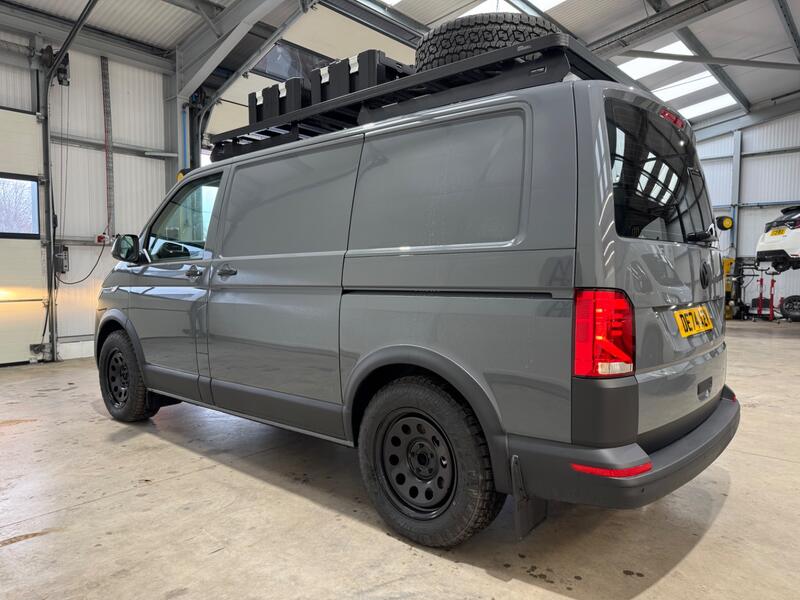 VOLKSWAGEN TRANSPORTER