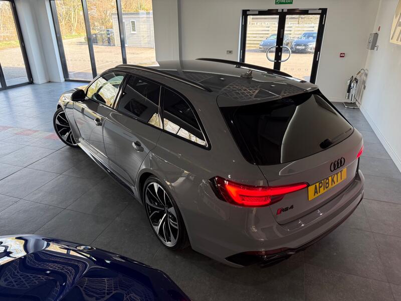 AUDI RS4