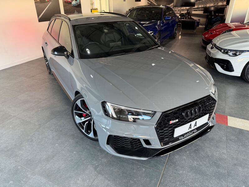 AUDI RS4