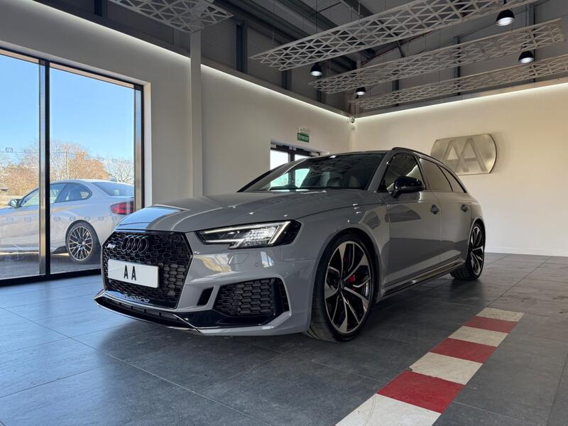 AUDI RS4