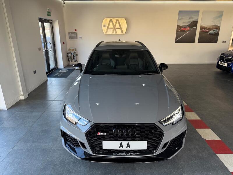 AUDI RS4