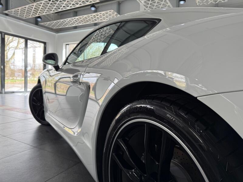 PORSCHE CAYMAN