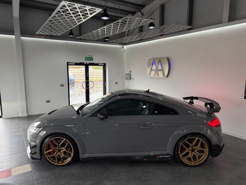AUDI TT RS