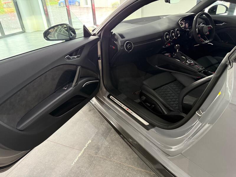 AUDI TT RS