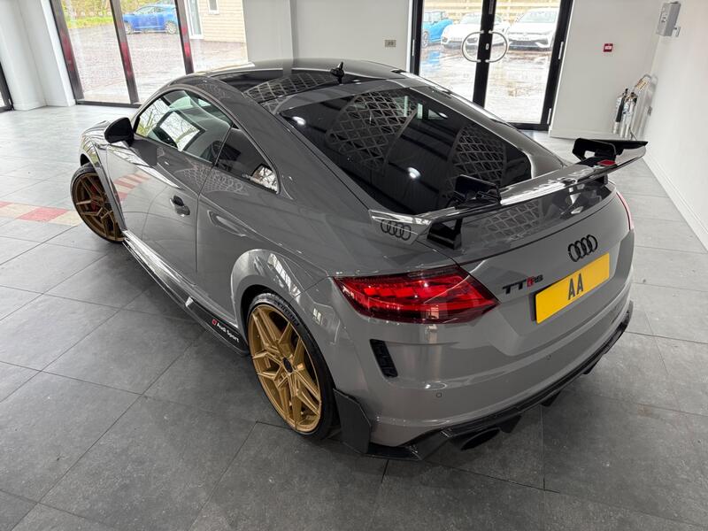 AUDI TT RS