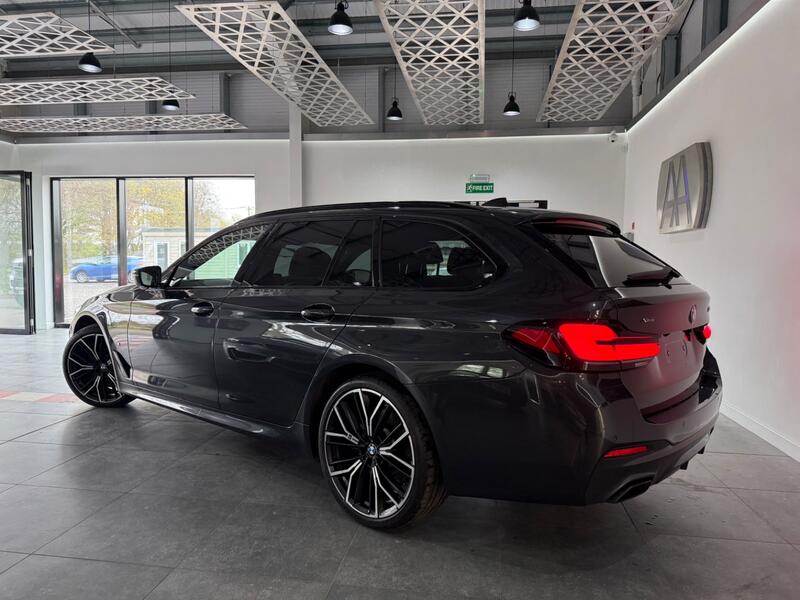 BMW 5 SERIES