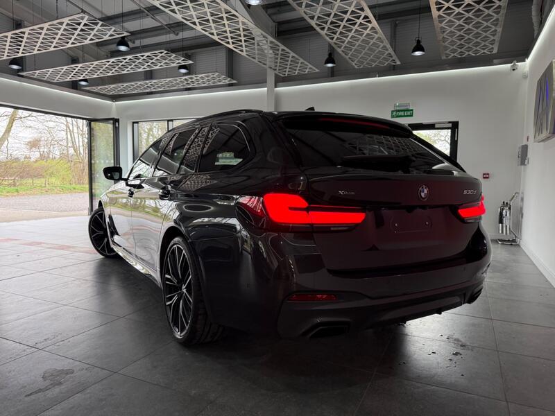 BMW 5 SERIES
