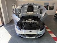 ASTON MARTIN VANTAGE