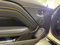 ASTON MARTIN VANTAGE