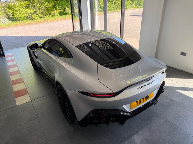 ASTON MARTIN VANTAGE