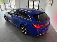AUDI RS4