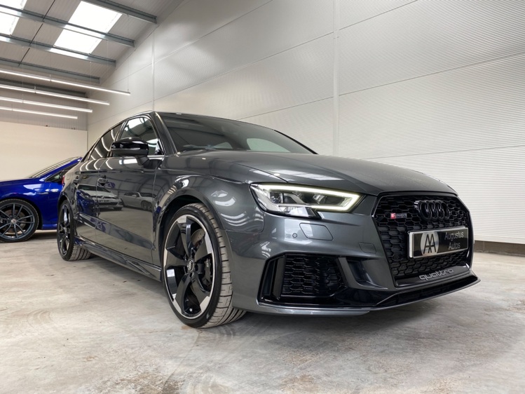 AUDI RS3