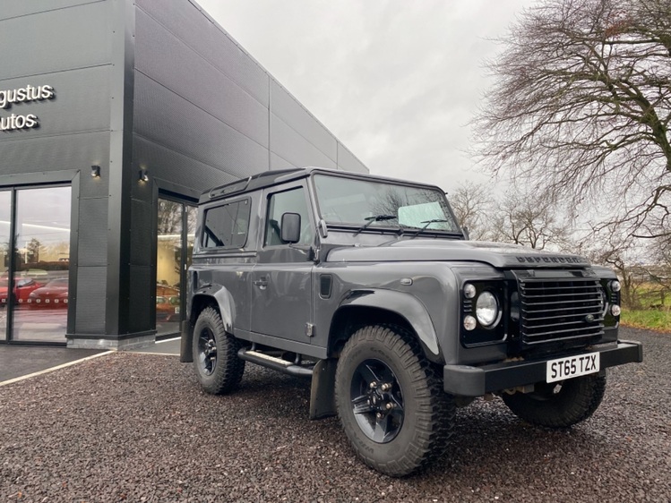 LAND ROVER DEFENDER