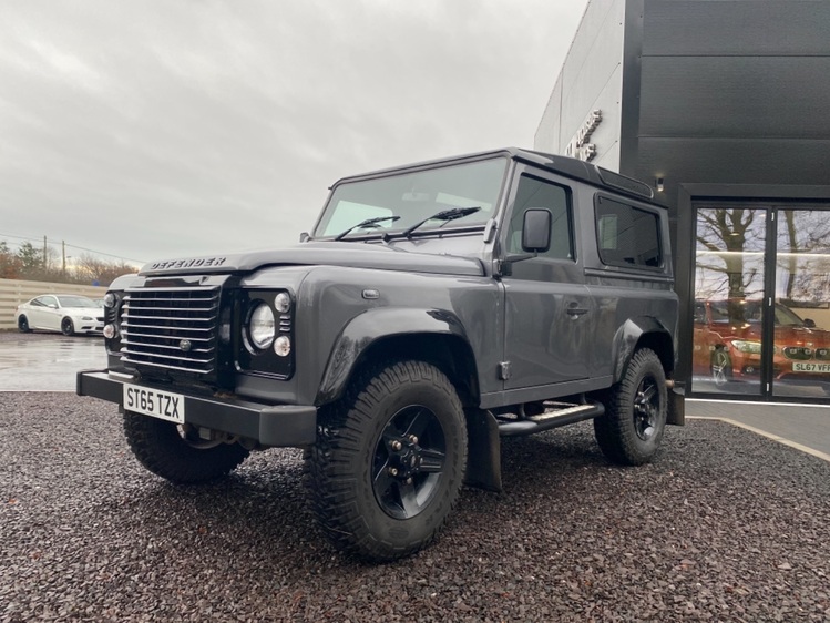 LAND ROVER DEFENDER