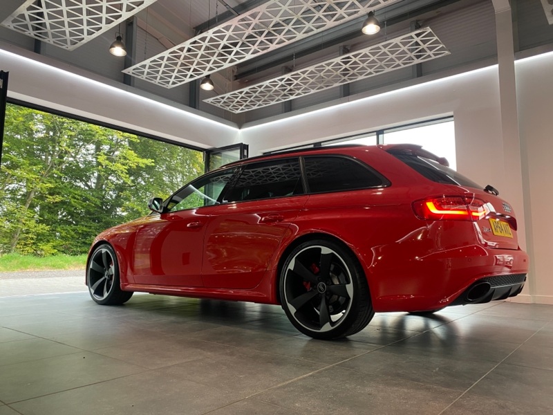 AUDI RS4