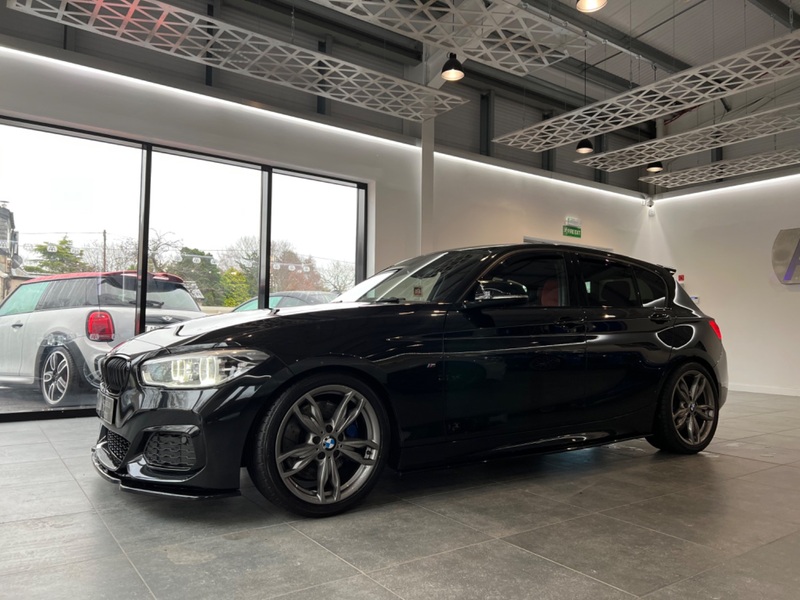 BMW 1 SERIES