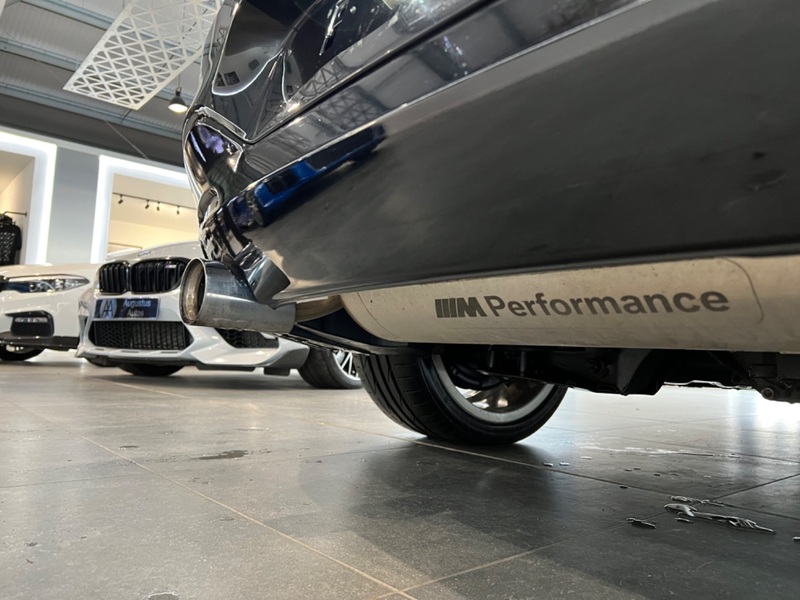 BMW 1 SERIES