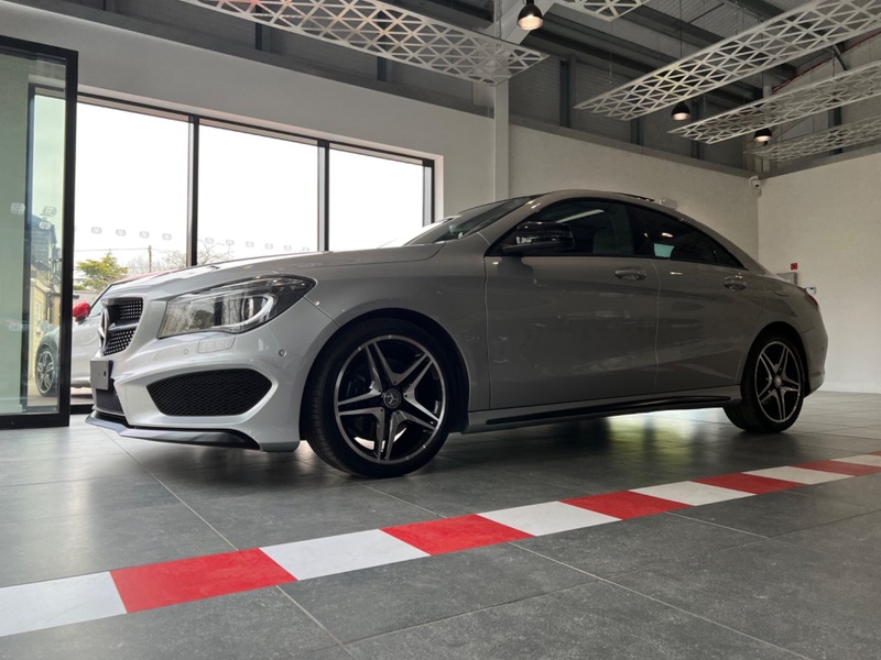 MERCEDES-BENZ CLA