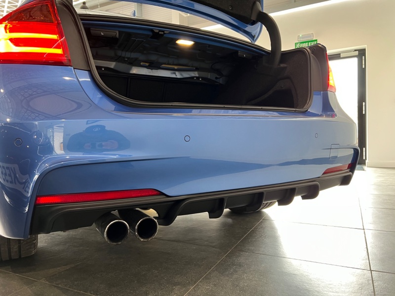 BMW 3 SERIES