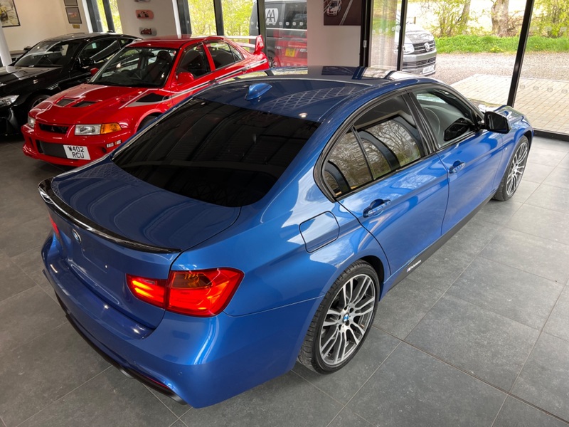 BMW 3 SERIES