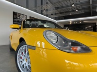 PORSCHE BOXSTER