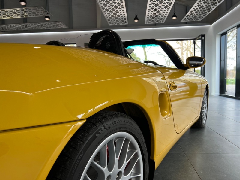 PORSCHE BOXSTER