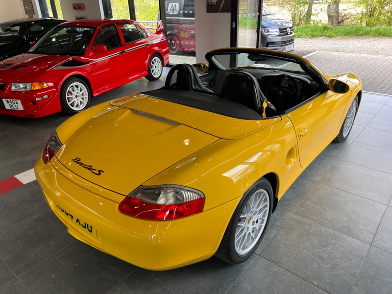 PORSCHE BOXSTER