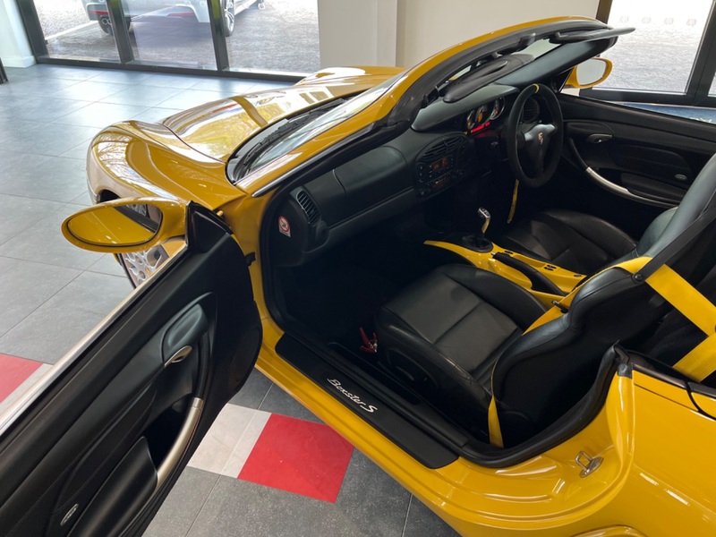 PORSCHE BOXSTER