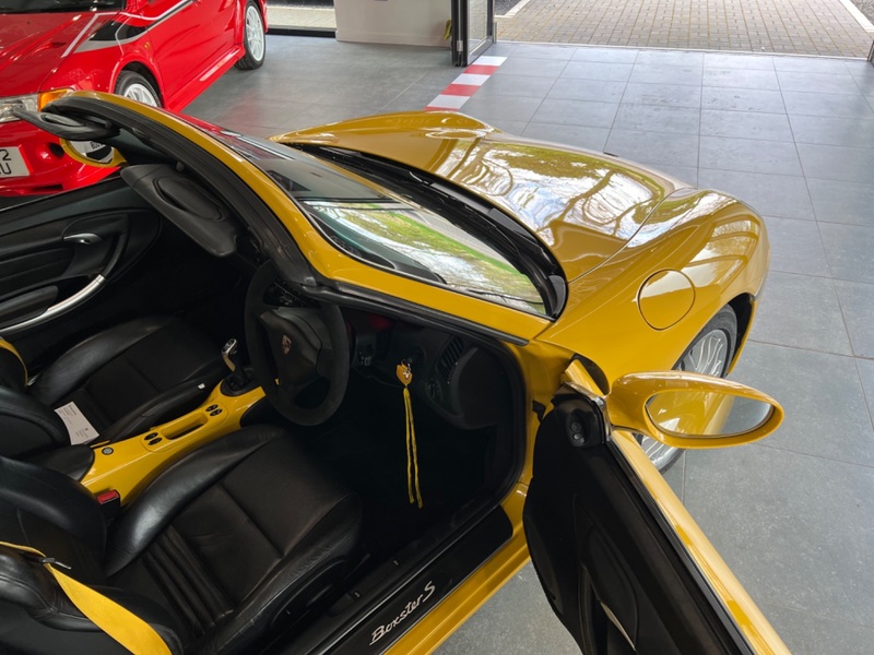 PORSCHE BOXSTER