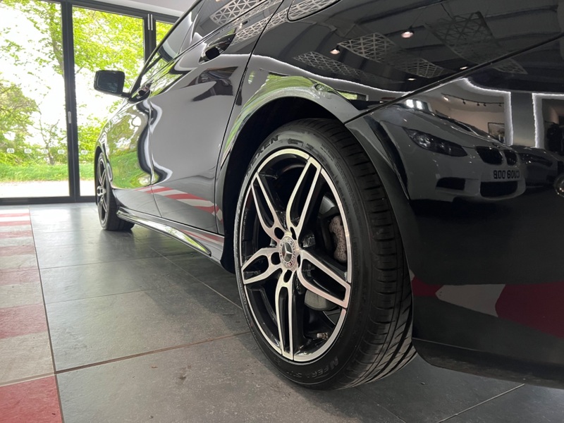 MERCEDES-BENZ CLA