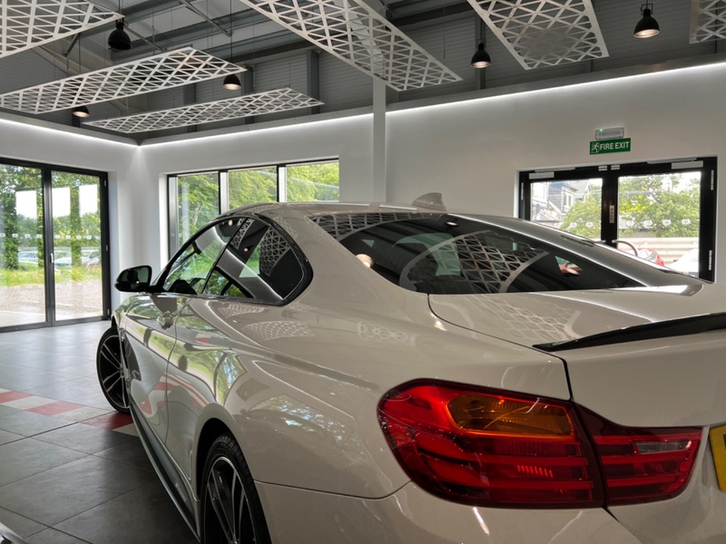 BMW 4 SERIES
