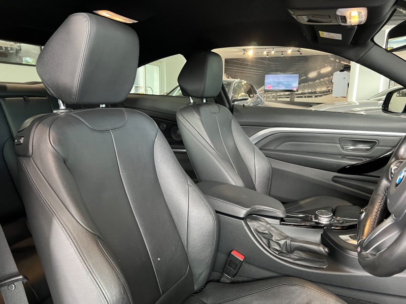 BMW 4 SERIES